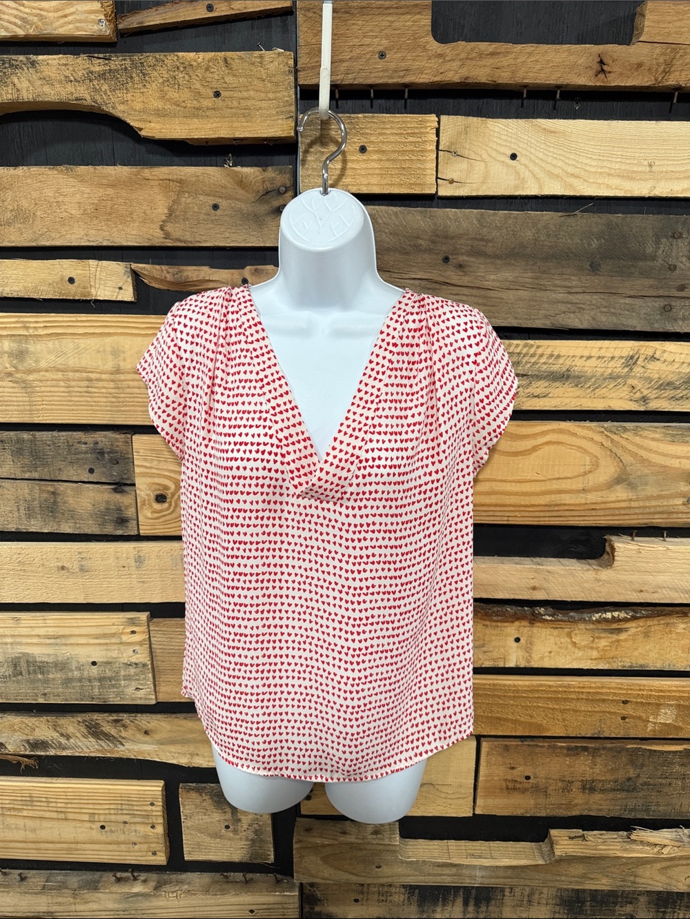 H&M Whimsical Feminine V-Neck Heart Print Blouse Size 4 cottage‎ romantic